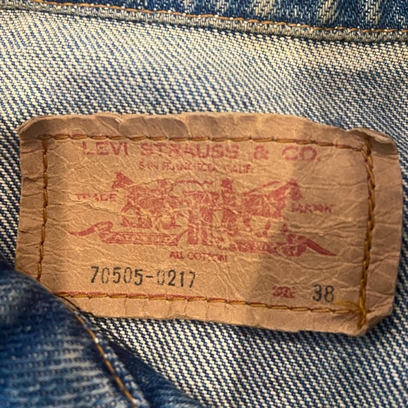 Vintage Levi’s Jacket Size 38 - Picture 6 of 11